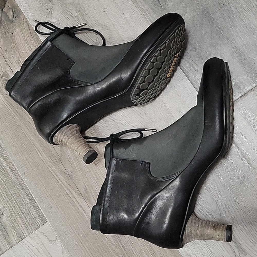Tsubo Black Two-tone Leather Ankle Boots